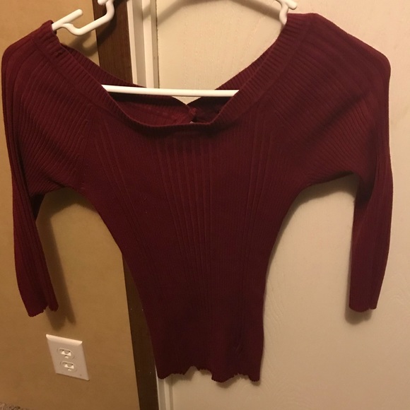 Off the shoulder sweater - Picture 1 of 3